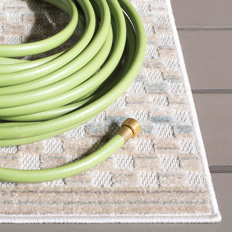 SAFAVIEH Stella Cobien Modern & Contemporary Rug