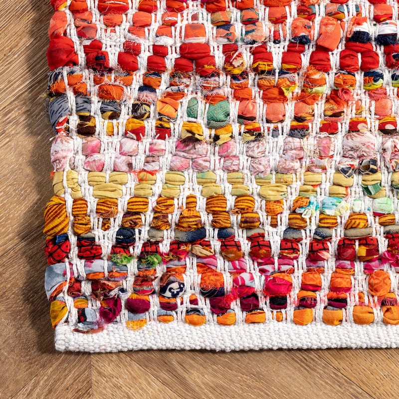Nuloom Rochell Hand Woven Chevron Area Rug