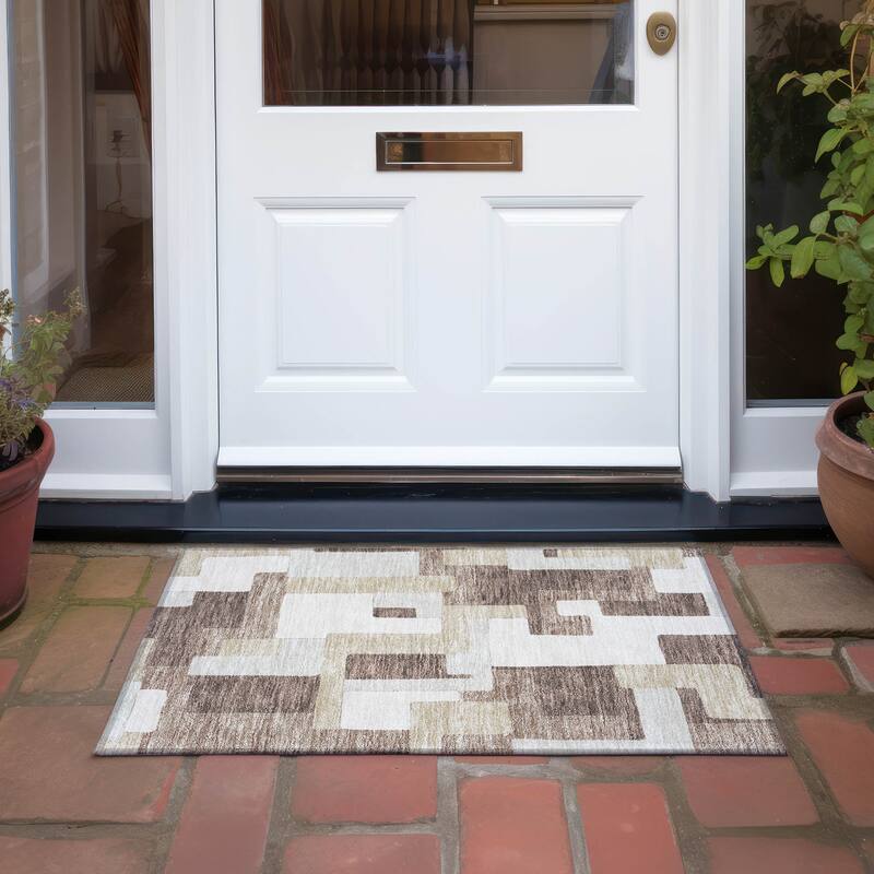 Machine Washable Indoor/ Outdoor Contempoary Blocks Chantille Rug - Brown - 1'8" x 2'6"