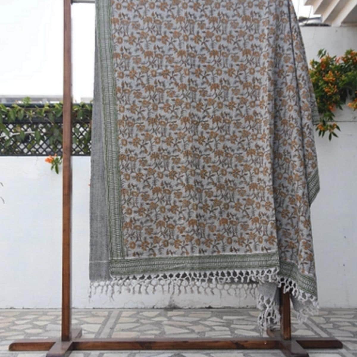 Fabdivine Naayab Handwoven Cotton Throw Blanket - Floral Block Print Couch & Bed Accent with Hand-Tied Fringe, 90"x54"