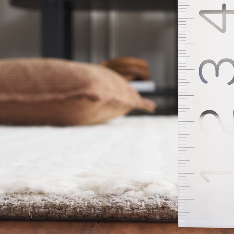 SAFAVIEH Hand-Loomed Natura Kora Transitional Wool Rug
