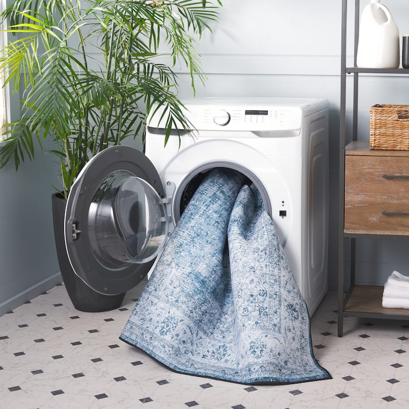 SAFAVIEH Tucson Machine Washable Slip Resistant Genny Oriental Distressed - 2' 6" x 4' - Green/Grey - Rectangle