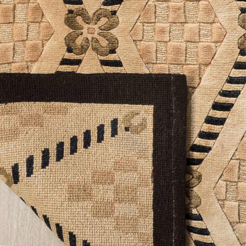 SAFAVIEH Couture Hand-knotted Tibetan Gaynor Modern Wool Rug