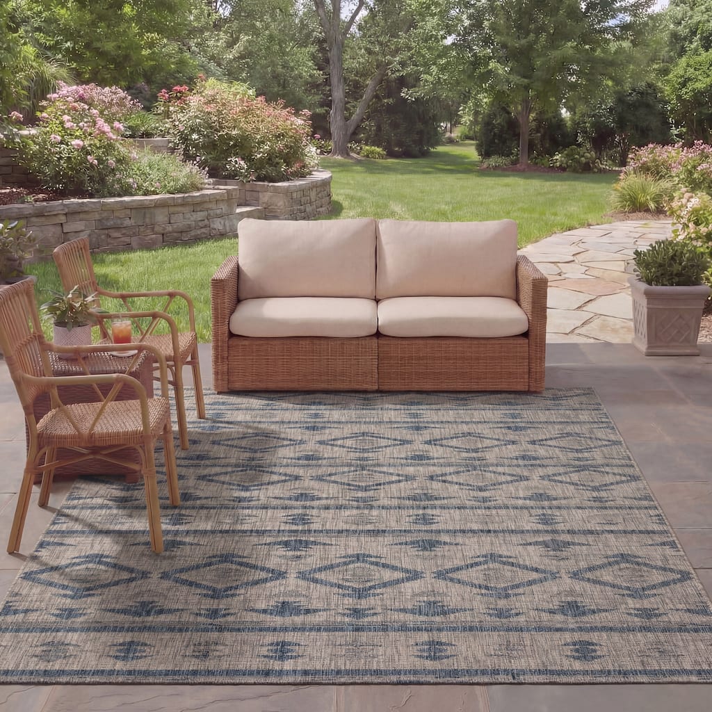 SAFAVIEH Courtyard Fraidel Indoor/ Outdoor Waterproof Patio Backyard Rug