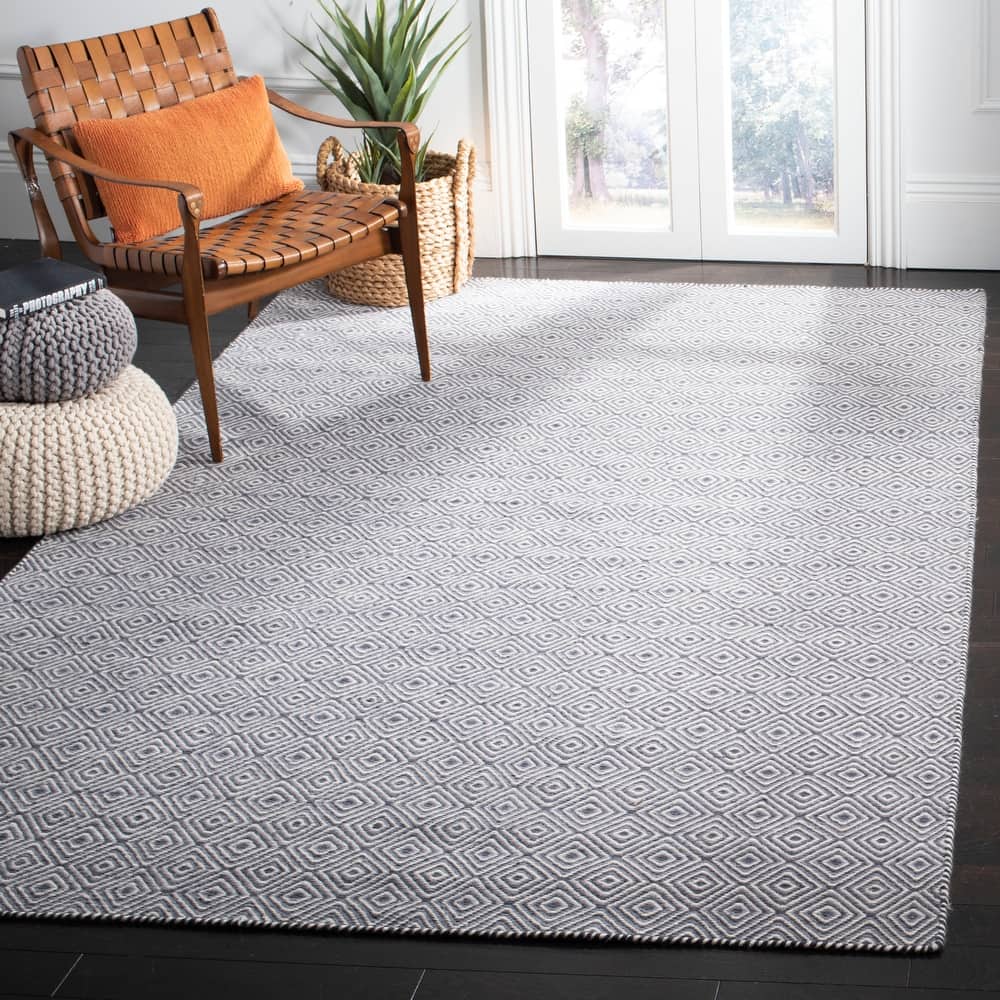 SAFAVIEH Handmade Oasis Vaira Casual Wool Rug