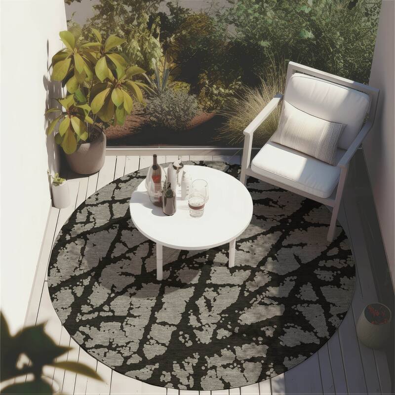 Machine Washable Indoor/ Outdoor Transitional Gray Crackle Chantille Rug - Gray - 8' x 8'