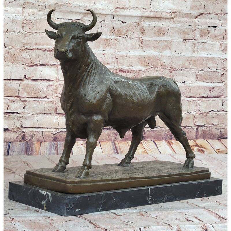 Majestic Bronze Bull By L. Bonheur – Timeless Animal Sculpture For Collectors