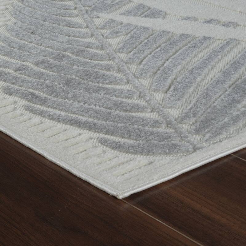 Beso Lush Floral Weather Resistant Current & Stylish Outdoor Rug