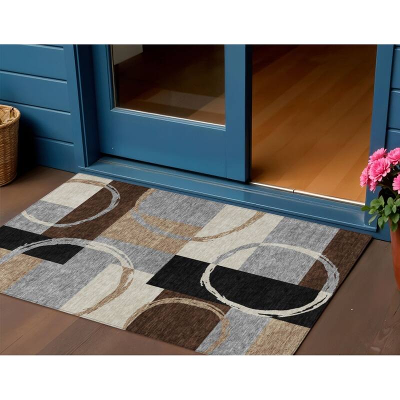 HomeRoots Geometric Modern Rectangle Outdoor Rug - 3' x 5'