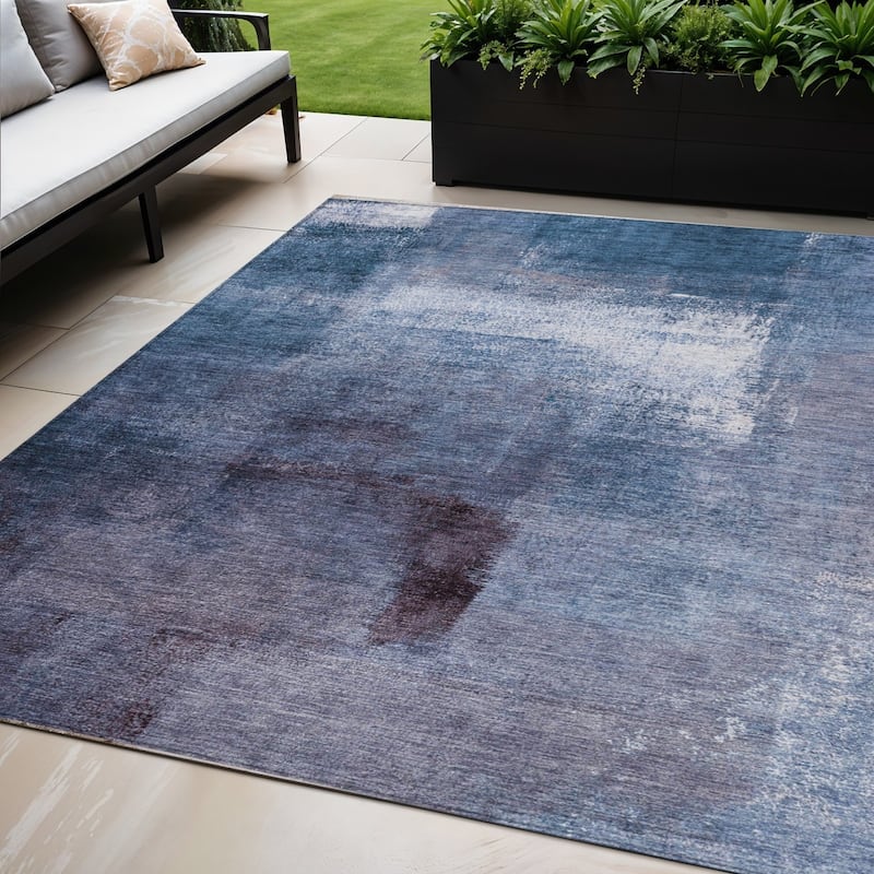 HomeRoots Abstract Transitional Rectangle Outdoor Rug - 5' X 8'