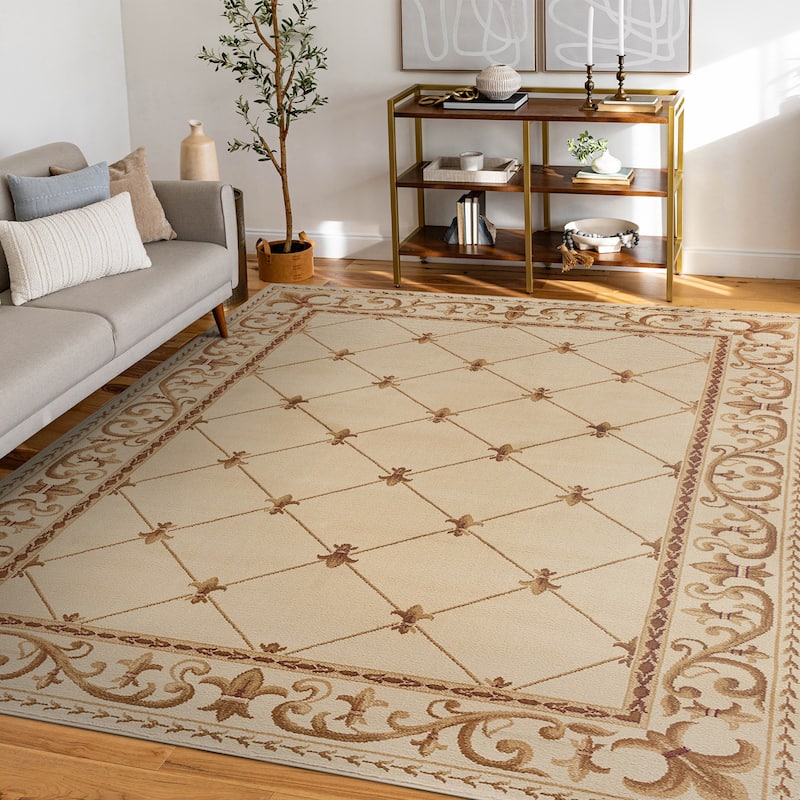 Soho Traditional Scroll Indoor Area Rug - 6'7'' x 9'6'' - Ivory