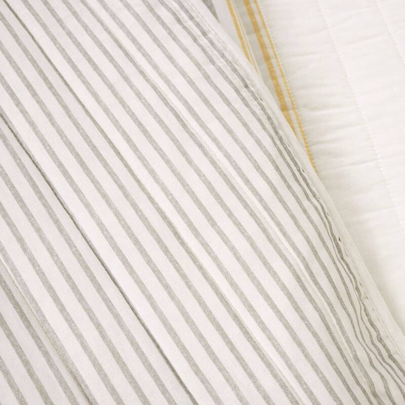 Lush Decor Farmhouse Stripe Reversible Cotton Twin-XL 2 Piece Quilt