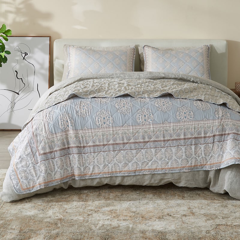 Patina Vie Maison Vintage-Inspired Floral Reversible Quilt Set with Shams - Block Floral - Natural - Queen