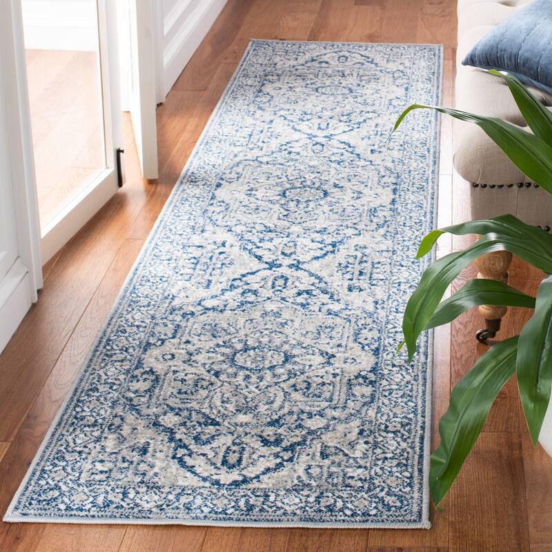 SAFAVIEH Belmont Klasiene Gauri Medallion Rug