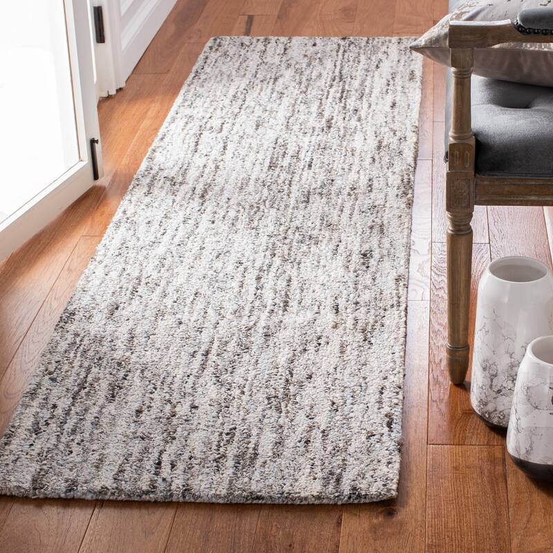 SAFAVIEH Handmade Abstract Velija Modern Wool Rug - 2'3" x 8' Runner - Grey