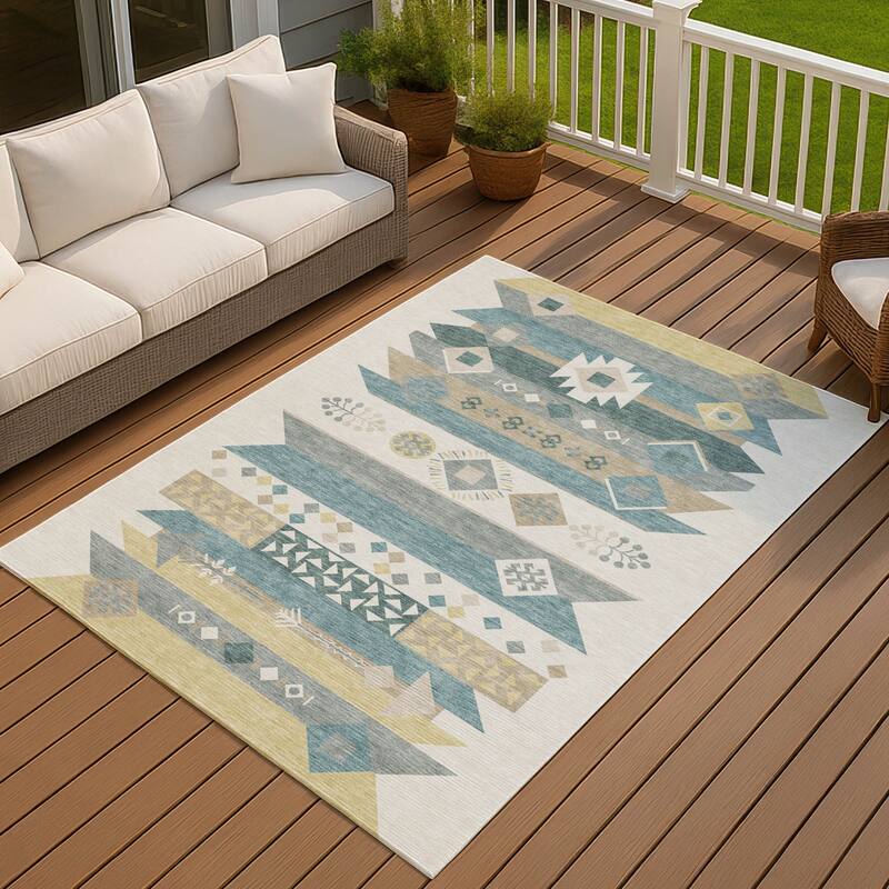 Machine Washable Indoor/ Outdoor Global Tuca Chantille Rug