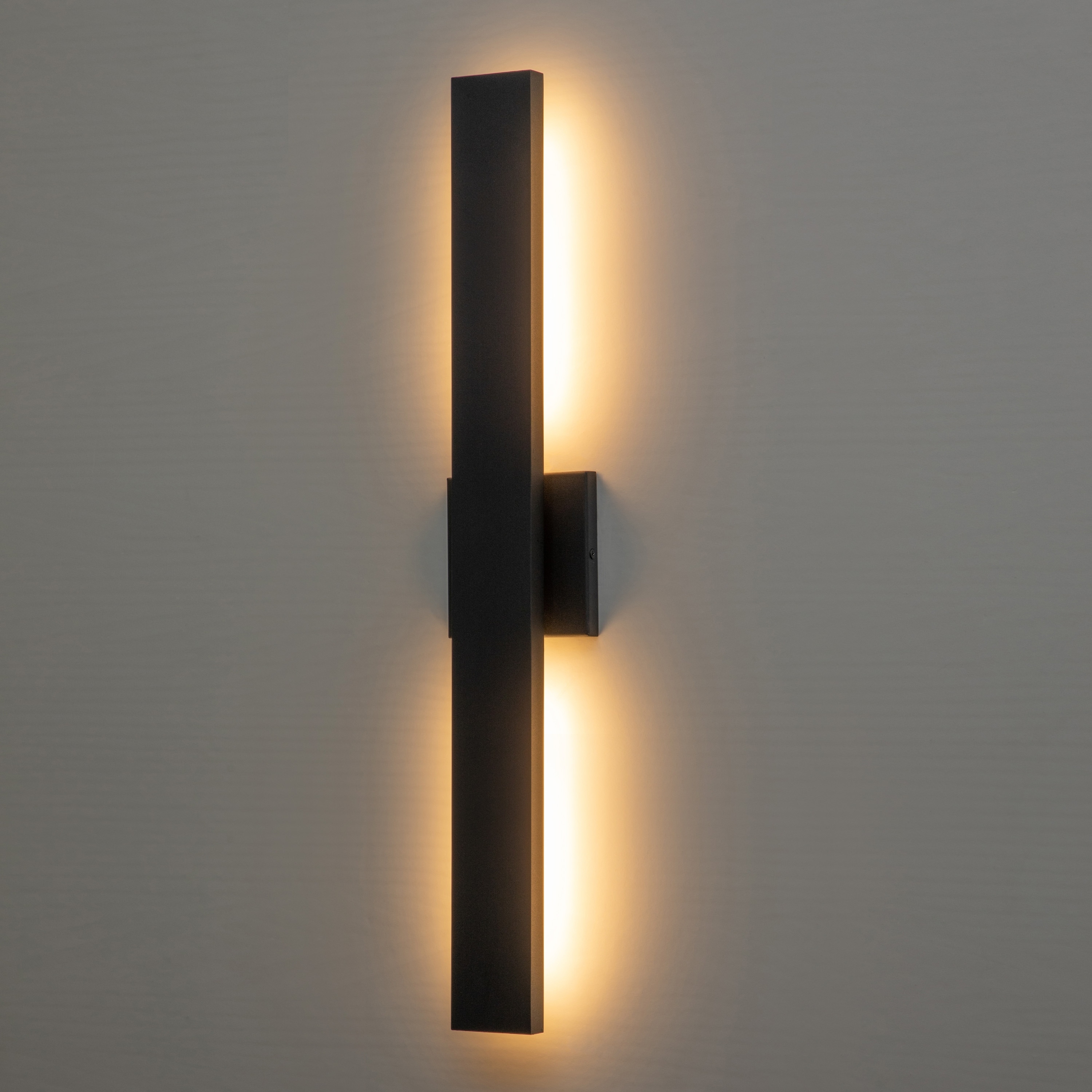 36 outdoor top wall sconce