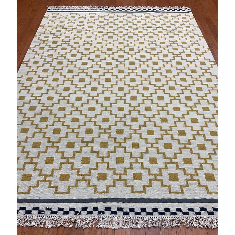 HERAT ORIENTAL 5'6 x 8' Handmade Vegetable Dye Geometric Wool Rug - 5'6 x 8'