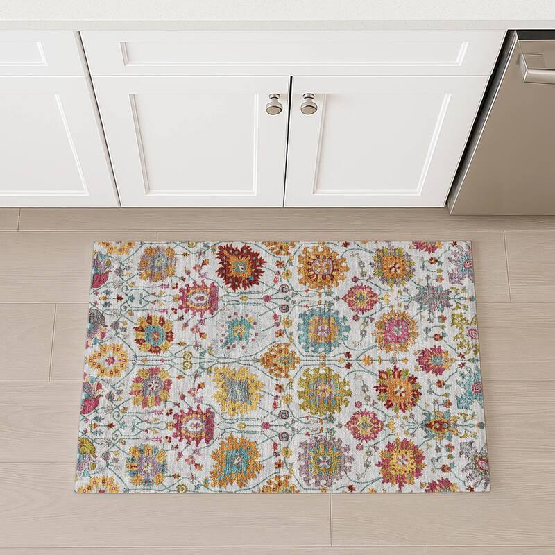 Machine Washable Indoor/ Outdoor Traditional Kashan Chantille Rug