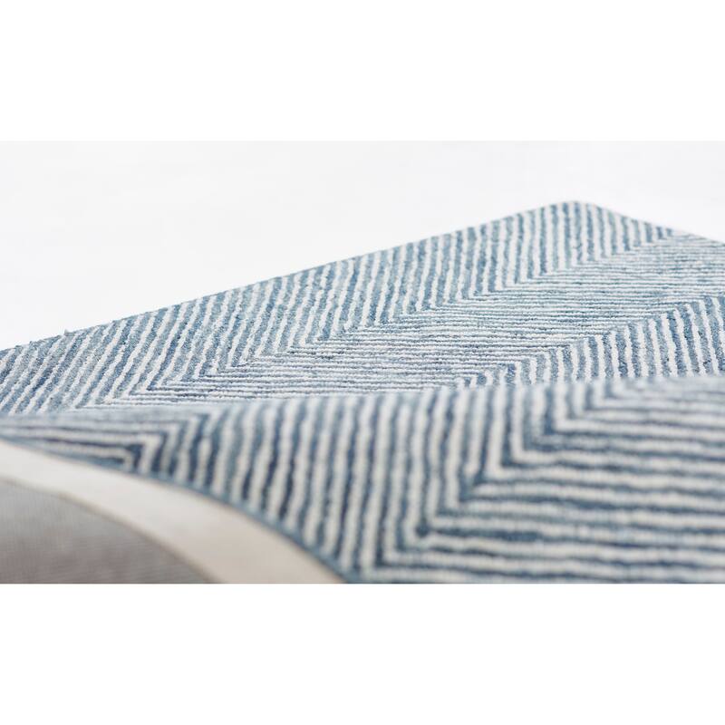 Momeni Charles Hand-tufted Wool Chevron Pattern Area Rug