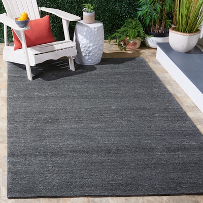 SAFAVIEH Handmade Outdoor Micro-Loop Zejxhane Rug