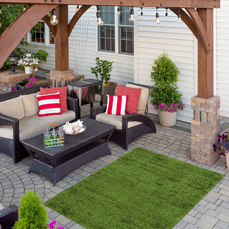 ECARPETGALLERY Faux Grass Indoor/Outdoor Rug