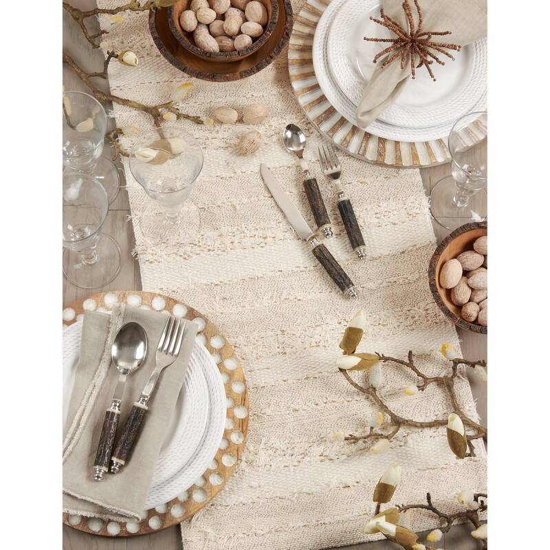 Wooden Charger Plates With Ribbed Design (Set of 4)