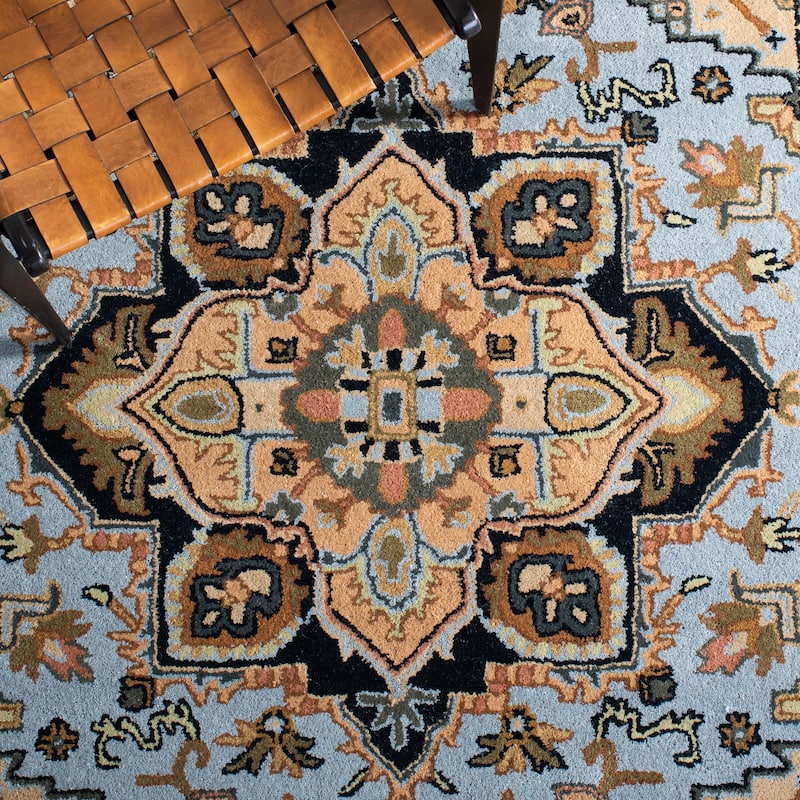 SAFAVIEH Handmade Heritage Carrol Traditional Oriental Wool Rug