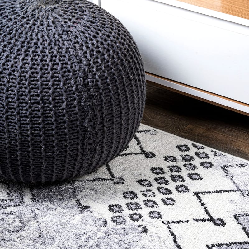 JONATHAN Y Iften Moroccan Geometric Distressed Area Rug