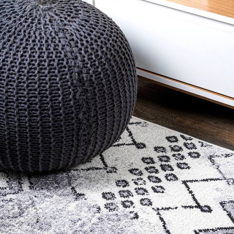 JONATHAN Y Iften Moroccan Geometric Distressed Area Rug