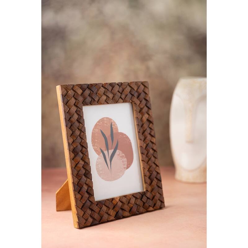 Criss Cross Wooden Rectangular Picture Frame - for 5" x 7" Photo - Brown