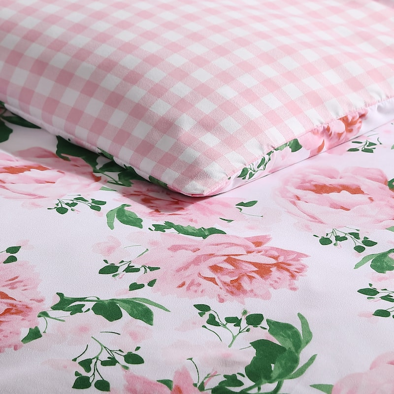 Betsey Johnson Blooming Roses Pink Duvet Cover Set