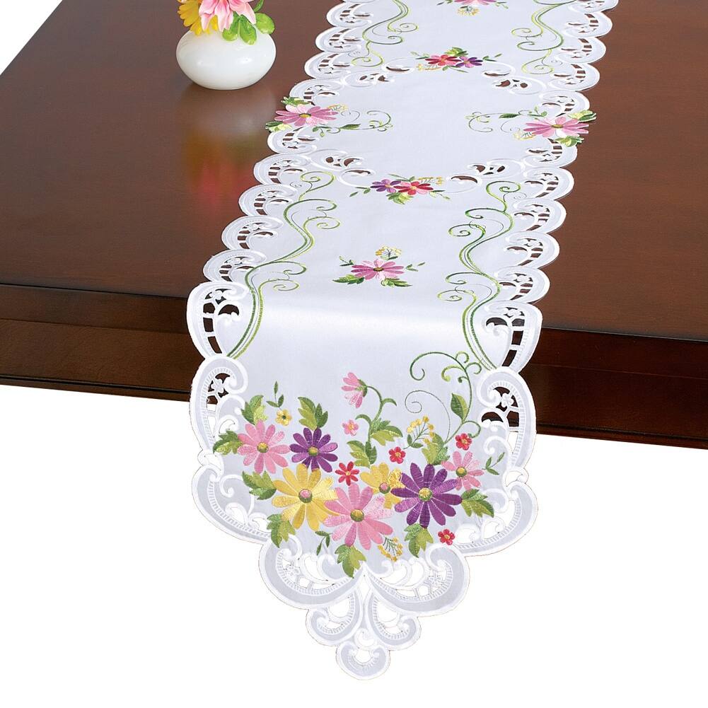 Spring Wildflower Daisy Table Linens