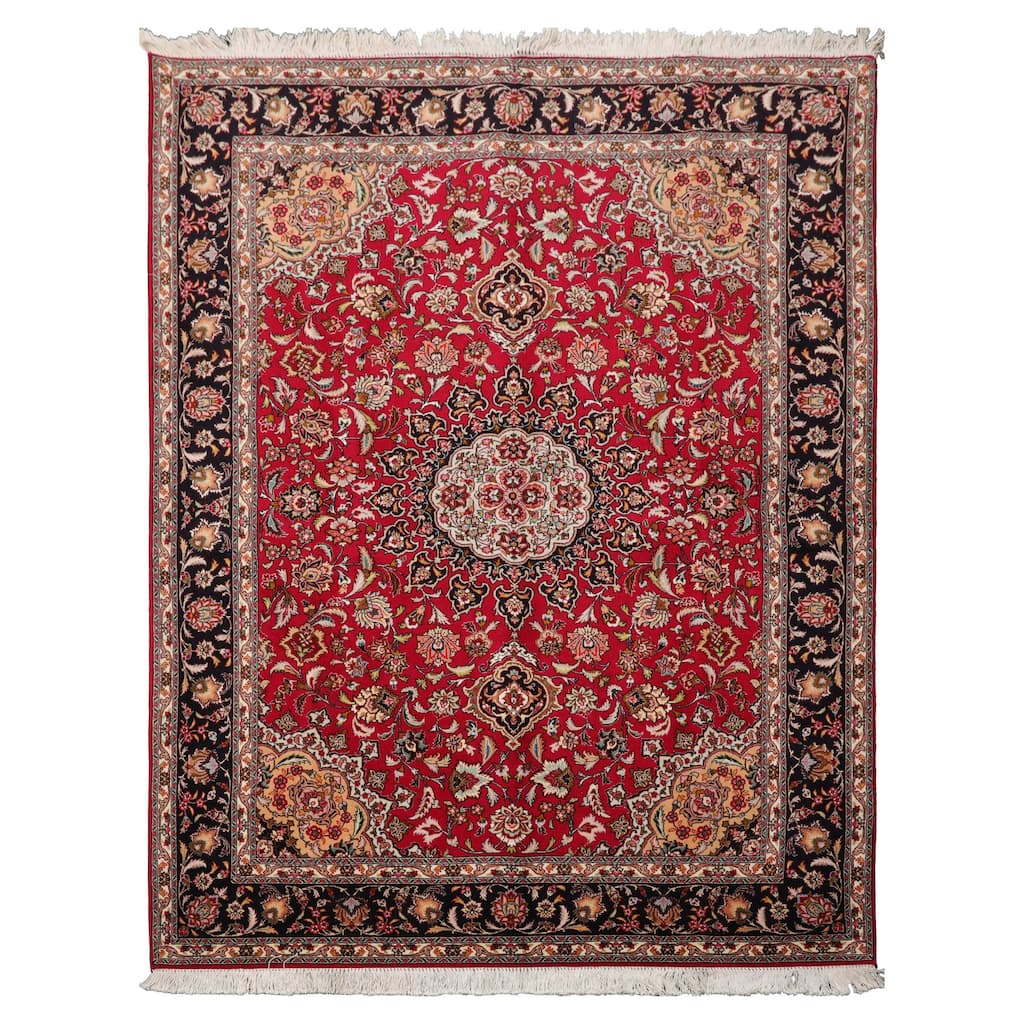 4'11''x6'7'' Hand Knotted Wool Red Traditional Rug - 4' 11'' x 6' 7''