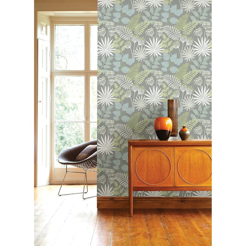 Milwaukee, Praslin Black Botanical 33 ft L X 20.5 in W, Wallpaper.