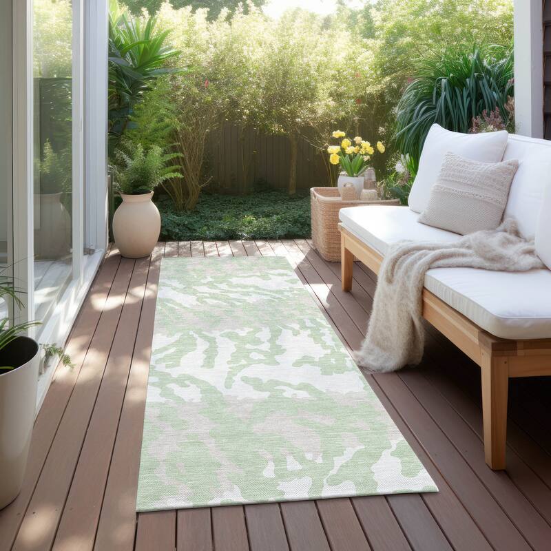 Machine Washable Indoor/ Outdoor Chantille Abstract Animal Print Rug - Aloe - 2'3" x 7'6"