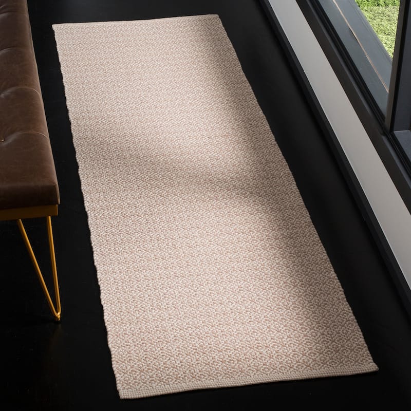 SAFAVIEH Montauk Glyn Handmade Cotton Area Rug - 2'3" x 7' Runner - Ivory/Beige - Runner