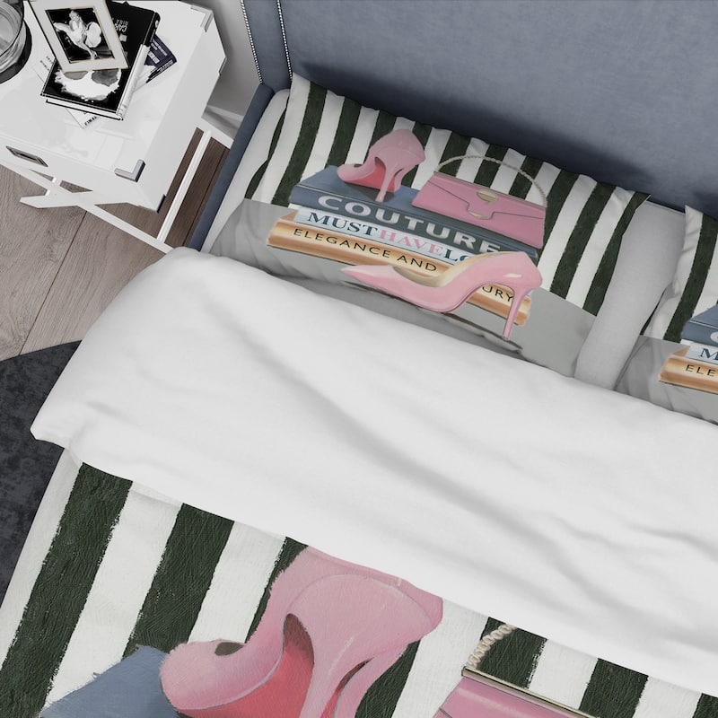 Designart 'Glam fashion High Heels VII' Glam Bedding Set - Duvet Cover & Shams