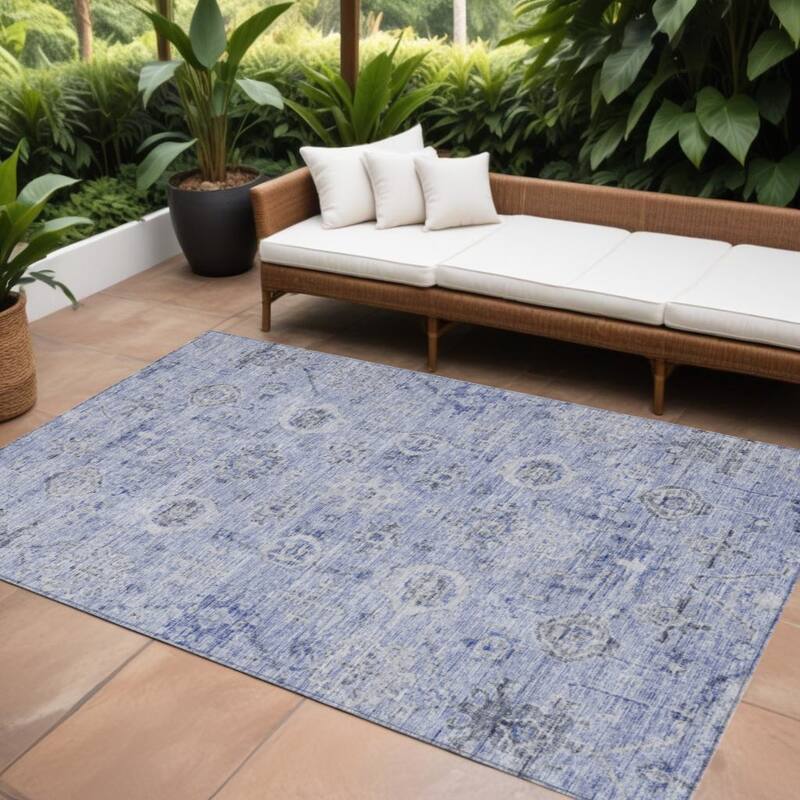 HomeRoots Damask Traditional Rectangle Outdoor Rug - 8' X 10'