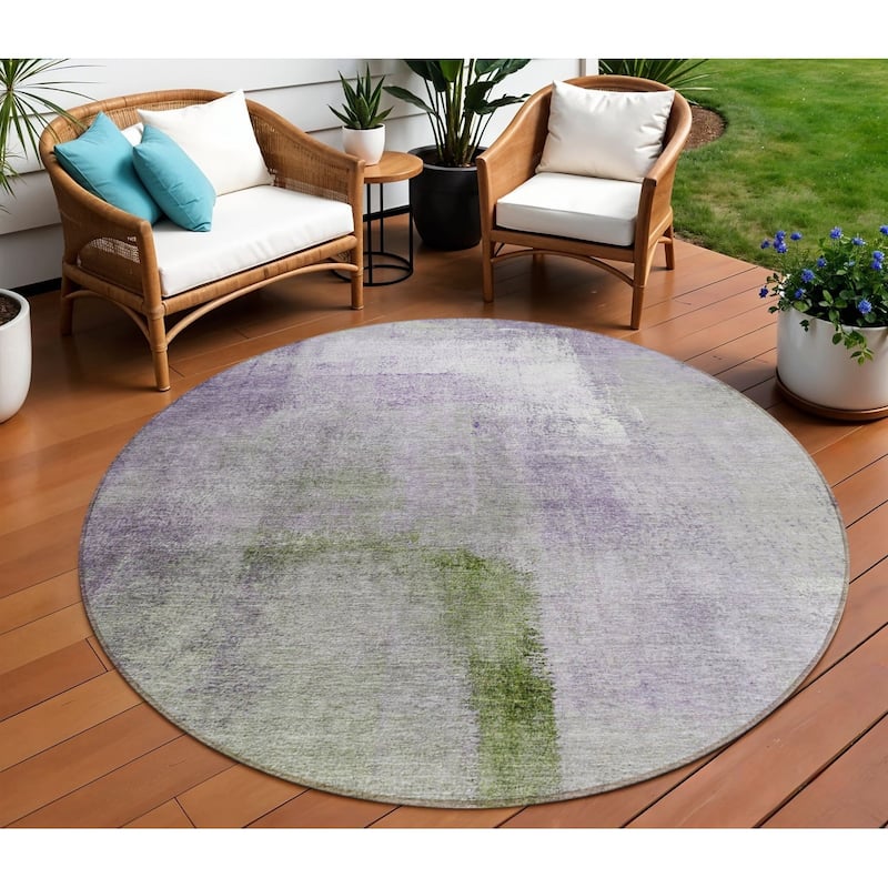 HomeRoots Abstract Transitional Rectangle Outdoor Rug - 8' Round