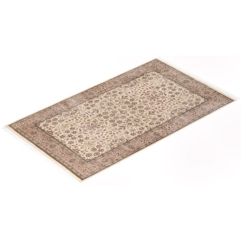 Overton Hand Knotted Wool Traditional Oriental Ivory Area Rug - 4' x 6'