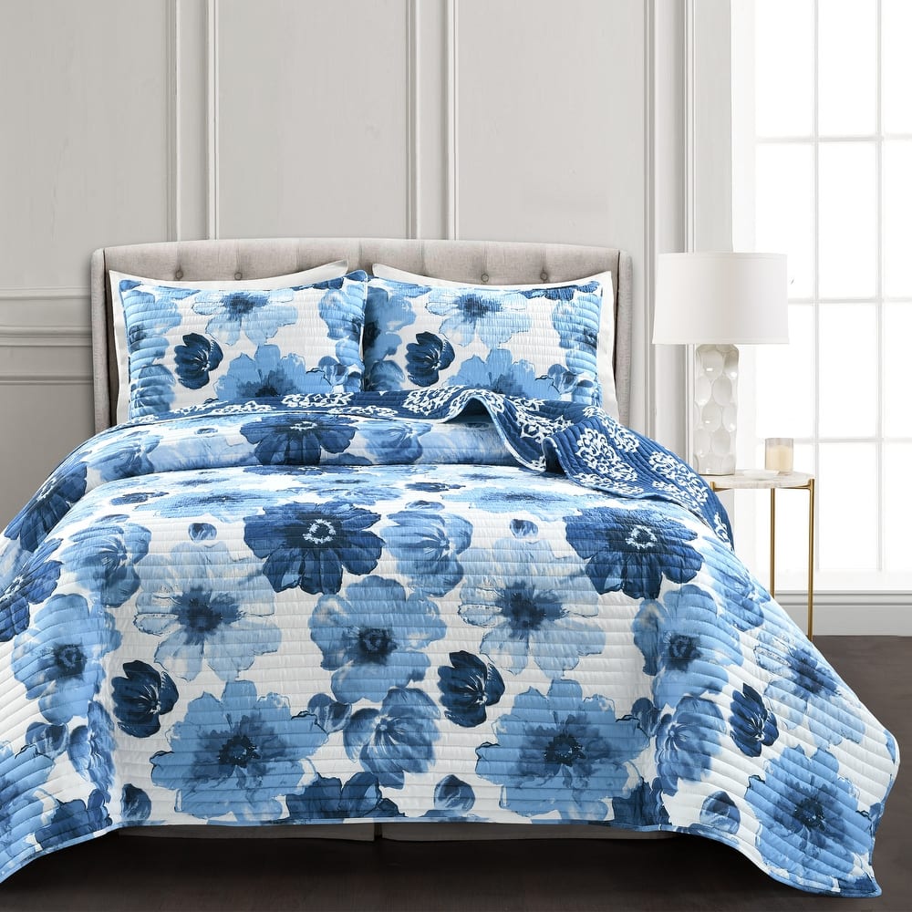 Levine Reversible Floral/ Damask 3-piece Quilt Set