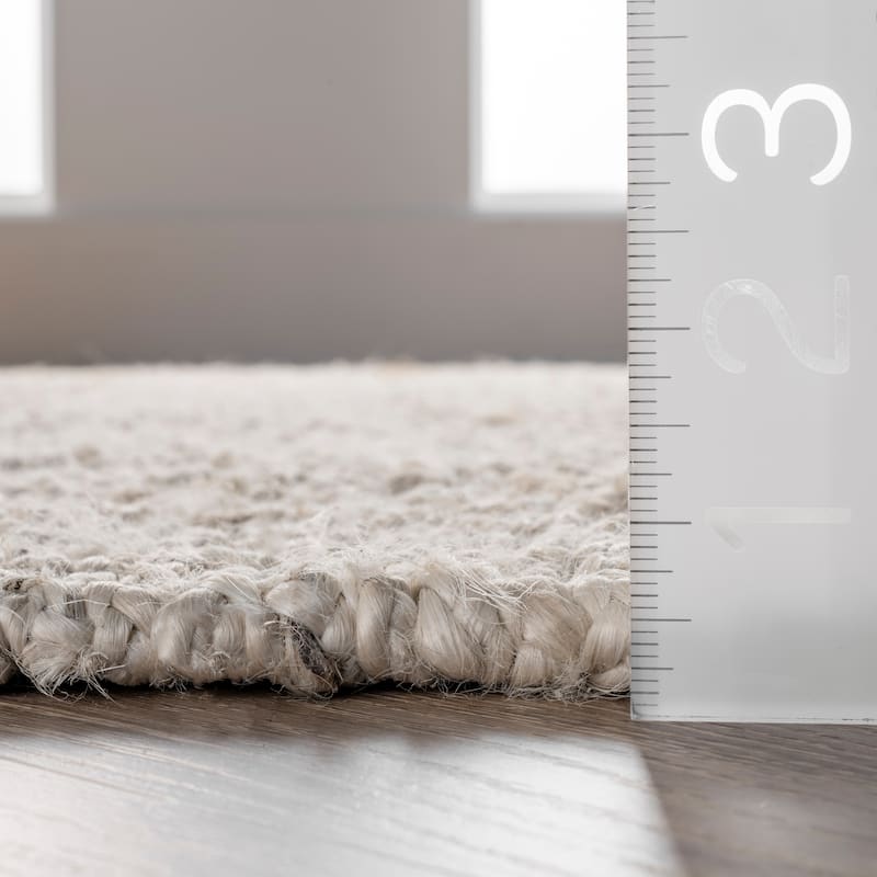 Nuloom Handmade Benavides Tassel Area Rug