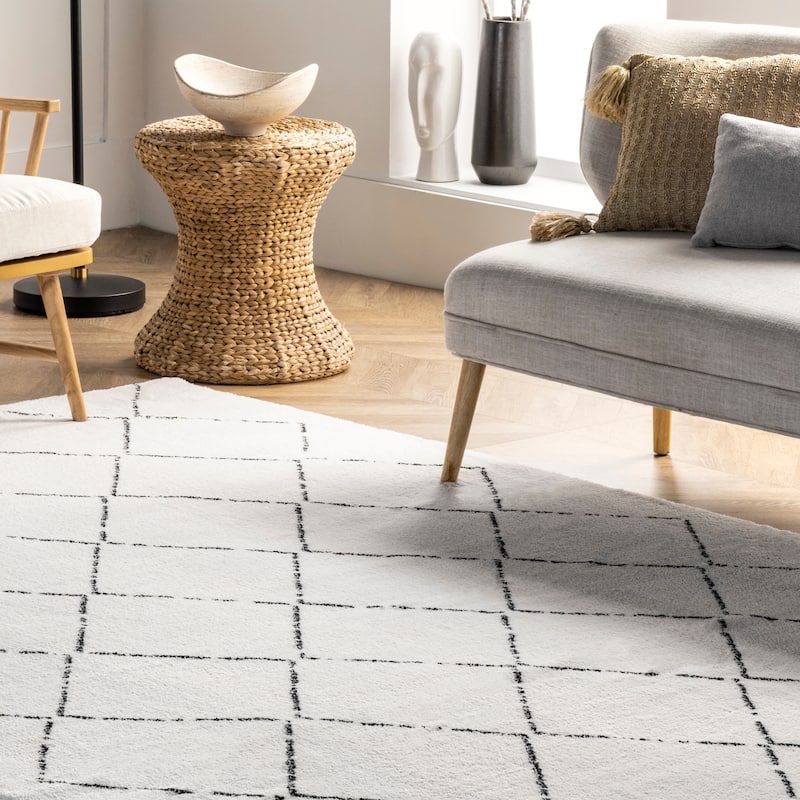 Nuloom Hand Tufted Corinth Area Rug - 4' x 6'