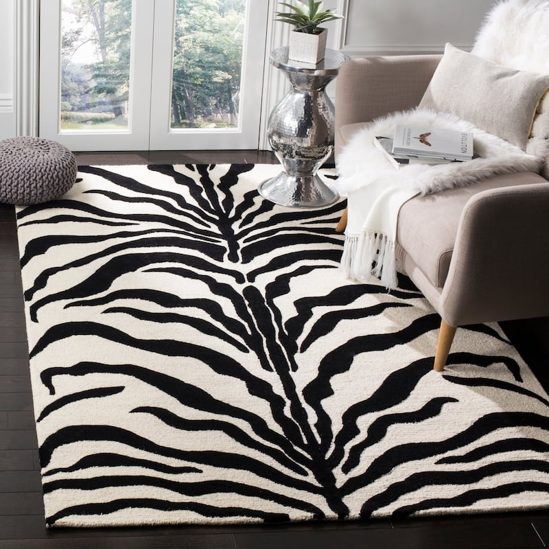 SAFAVIEH Handmade Cambridge Salina Animal Print Wool Rug - 8' x 10' - Ivory/Black