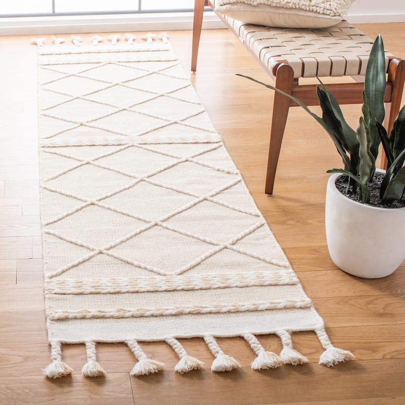 SAFAVIEH Handmade Casablanca Caty Moroccan Wool Tassel Rug - 2'3" x 8' Runner - Beige/Ivory