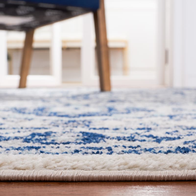 SAFAVIEH Tulum Doralice Bohemian & Eclectic Rug - 5'3" x 7'6"