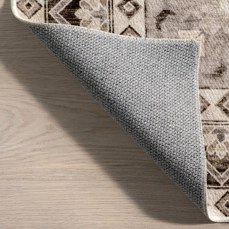 Clovebud Geometric Machine Washable Area Rug