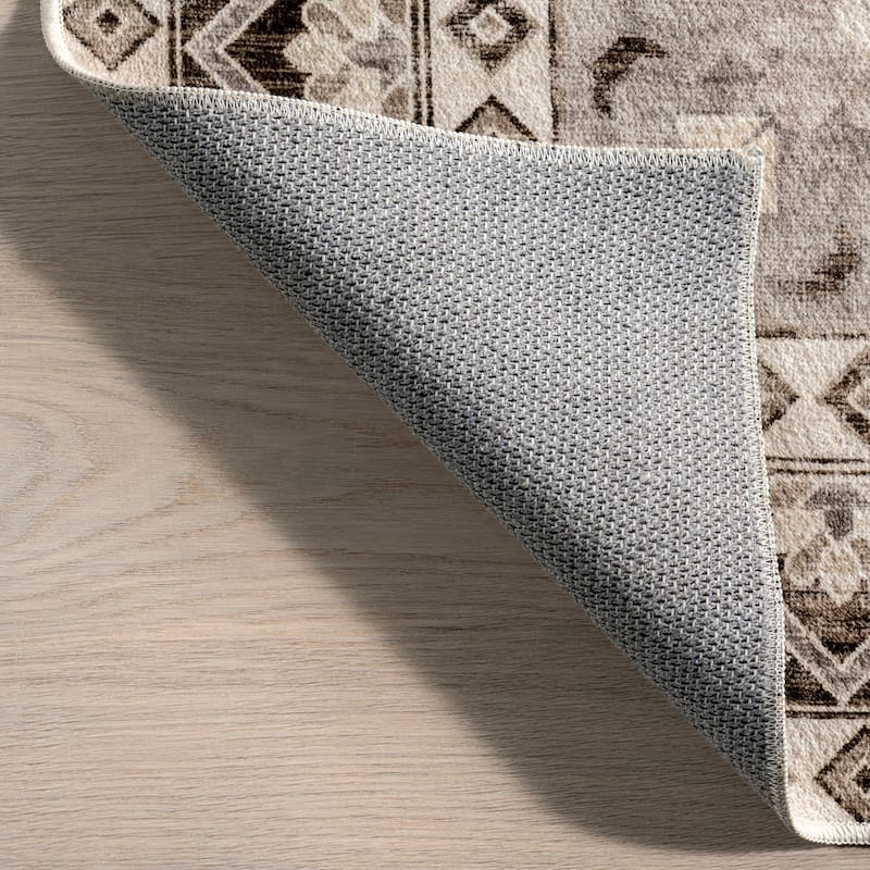 Clovebud Geometric Machine Washable Area Rug