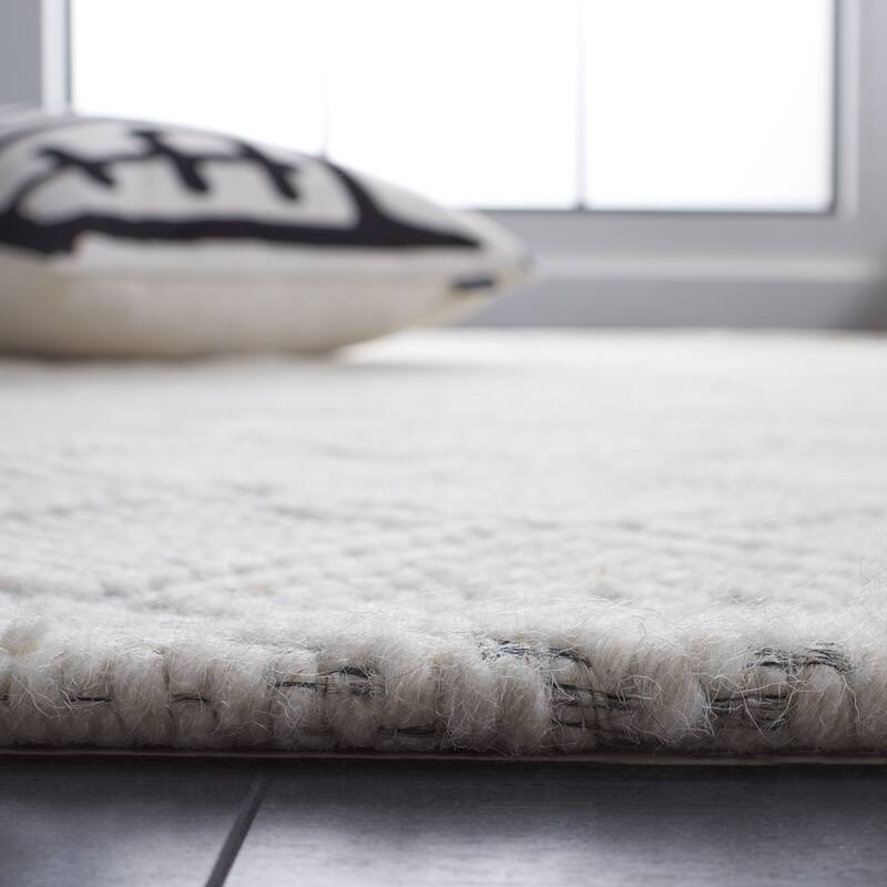 SAFAVIEH Handmade Marbella Ramije Modern Fringe Wool Rug